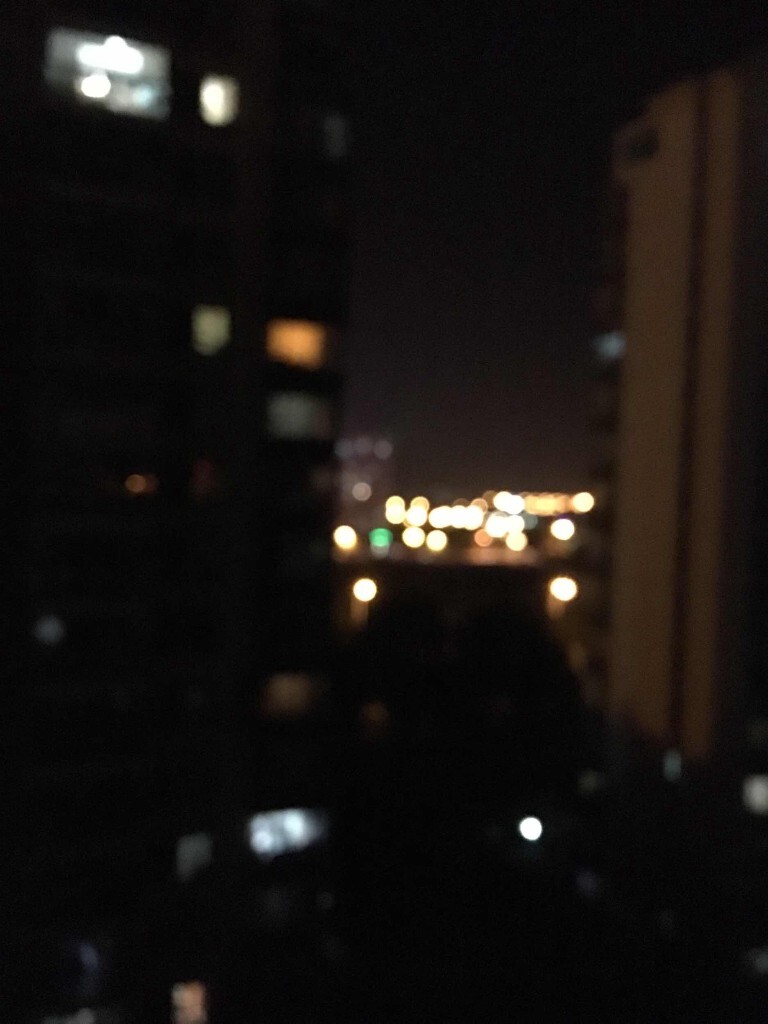 外面世界吵又闹，你要小心照顾自己，找一个温暖的人，能包容你的缺点，爱你的一切。<a href="https://tuchong.com/996277/" target="_blank">@我的盖世英雄</a>