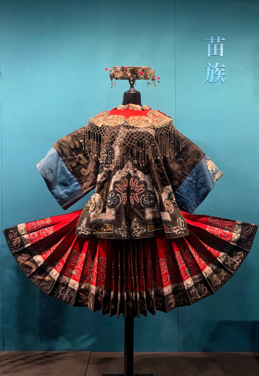 湖南省博物馆——苗族服饰 - 陈旭辉 - 图虫