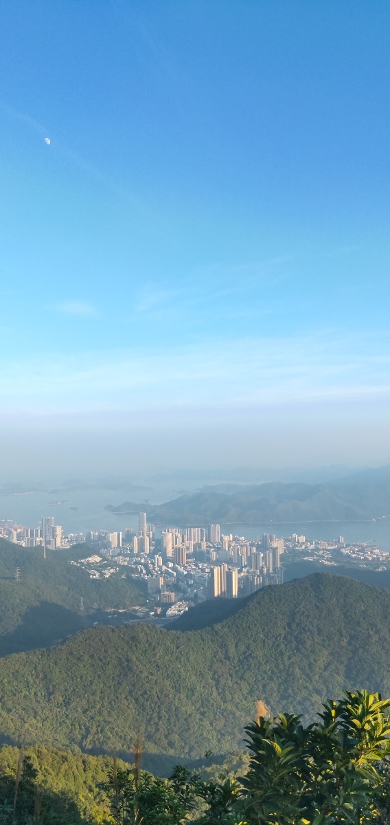 深圳梧桐山取景 - 脚踏香蕉皮 - 图虫