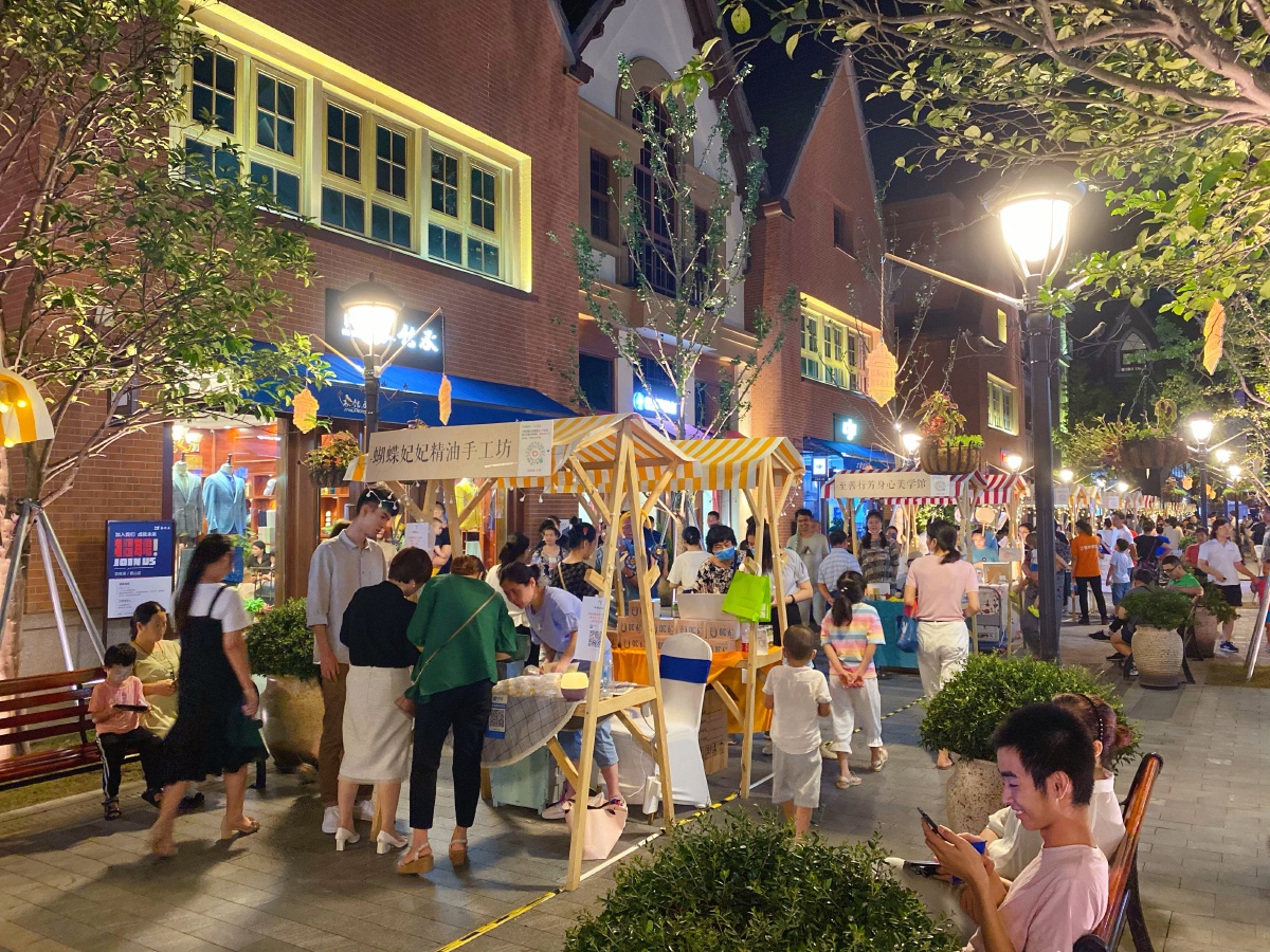 集市行乐消费救市姑苏八点半共享夜昆山昆山大渔湾风情商业街音乐喷泉