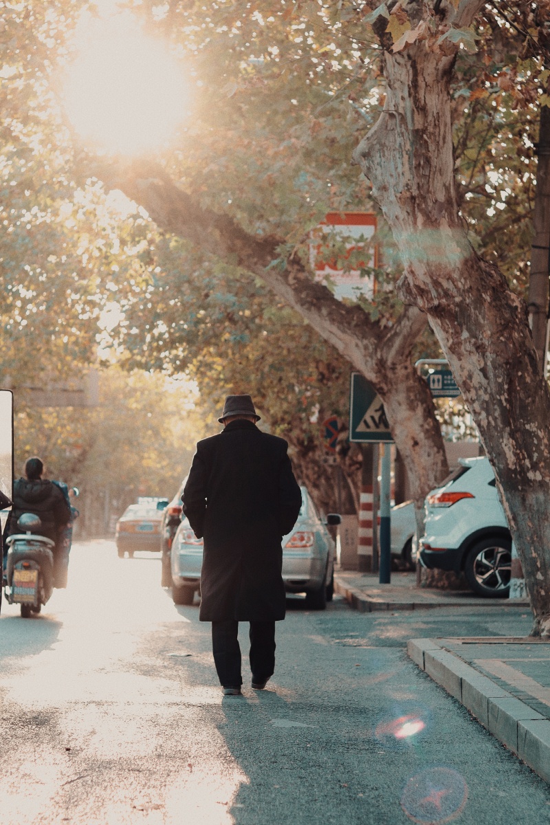 背影里的故事从背影里看出的是一个个平凡而又不平繁的故事拍摄时间