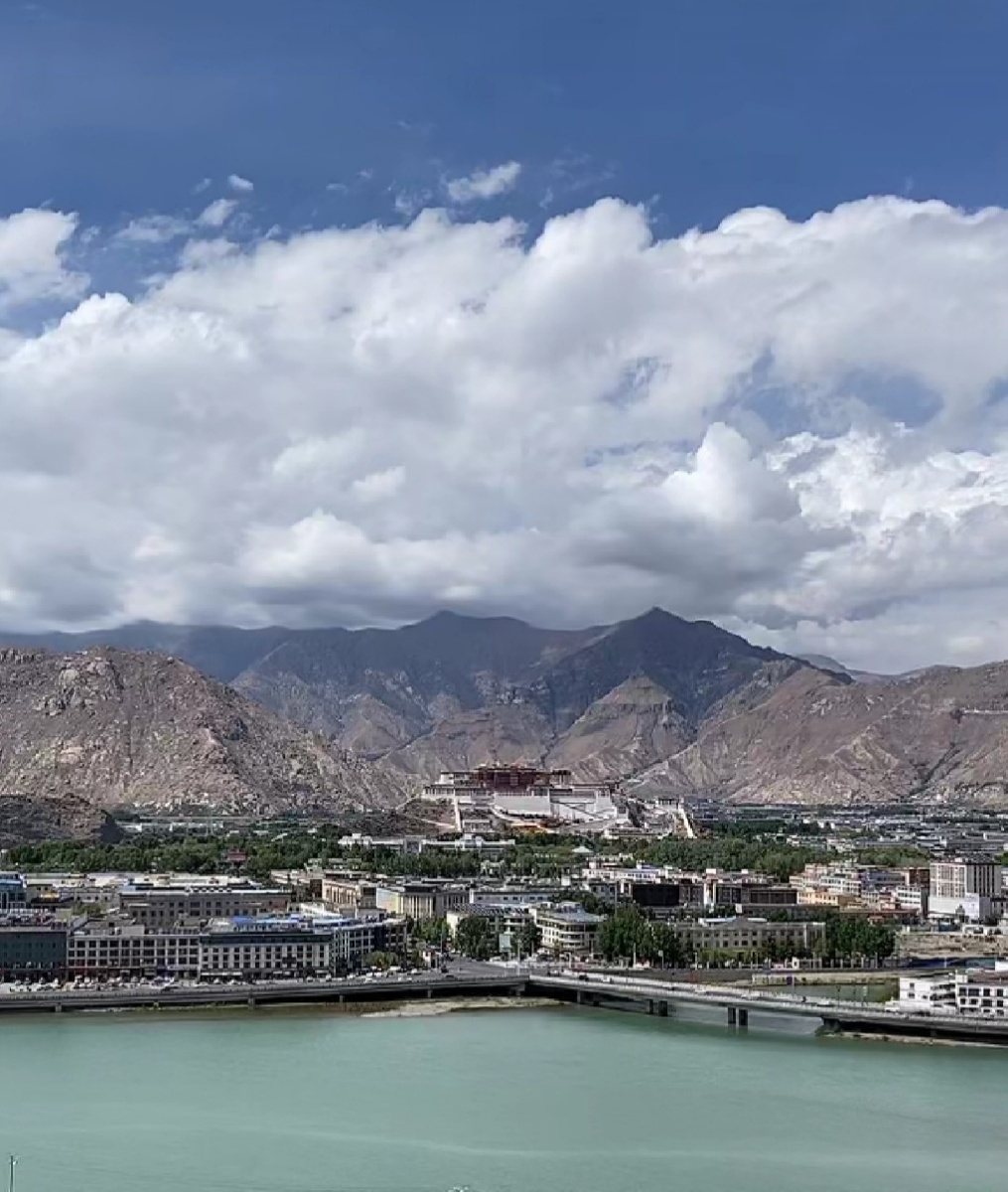 布达拉宫远景 拉萨 西藏 - 泥土686 - 图虫