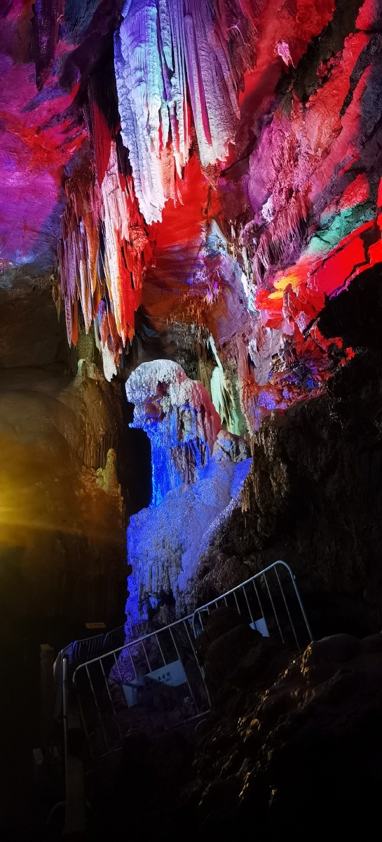 江西万年神龙宫的美景值得一游