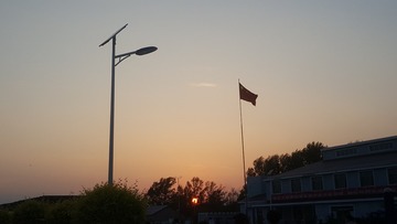 1652327