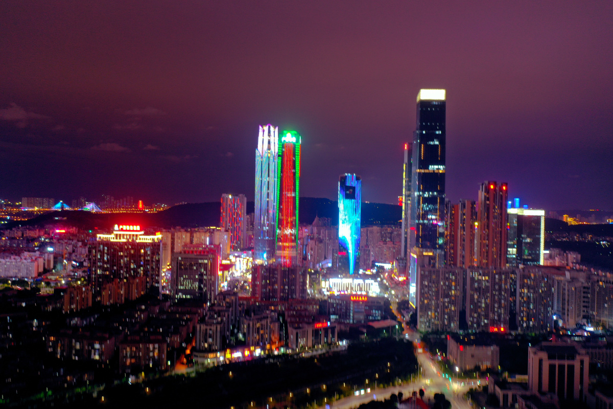 东盟商务区摩天轮夜景