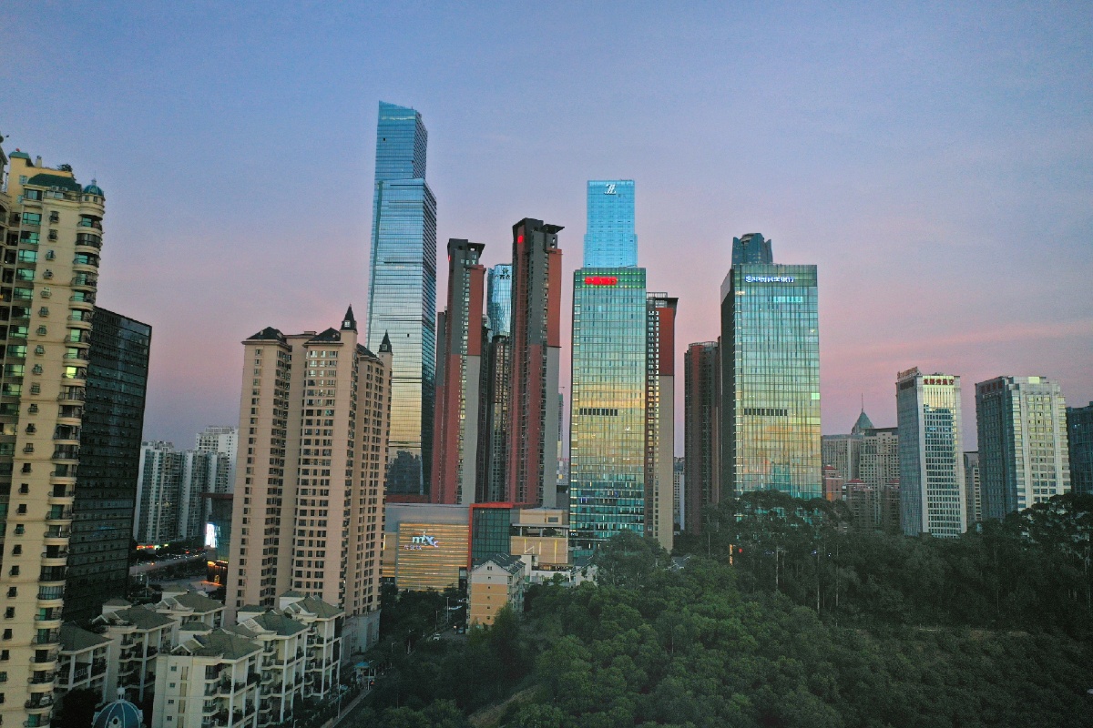 广西南宁市东盟商务区区夜景太美了
