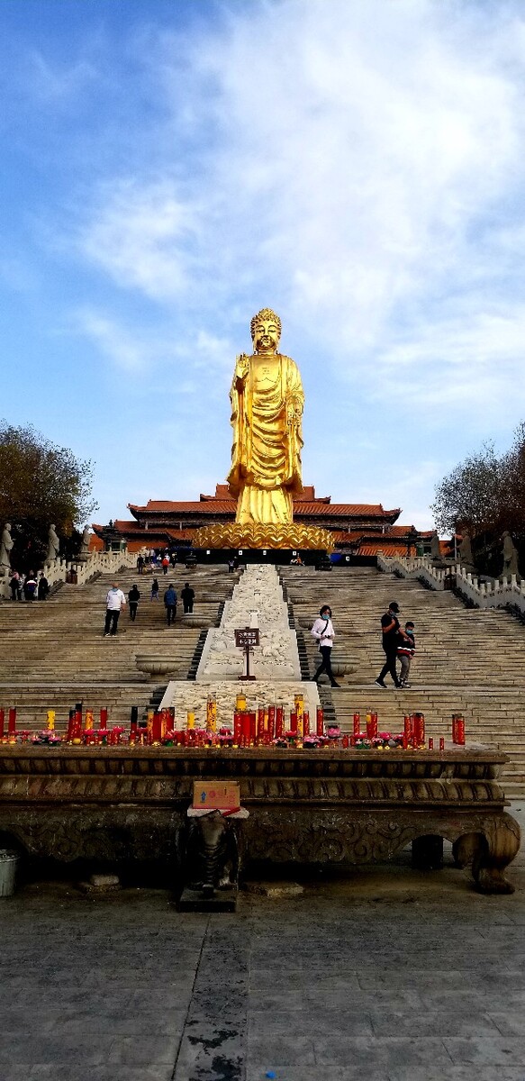 国内最大财神寺
