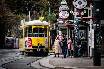 398528