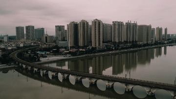 984159