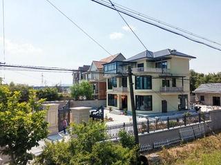 745903