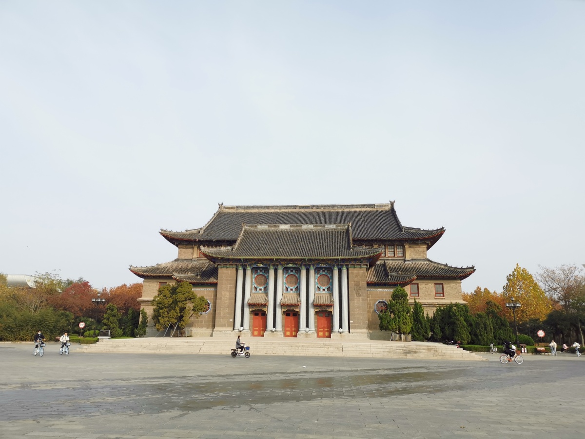 河南大学老校区古建筑河大百年学堂