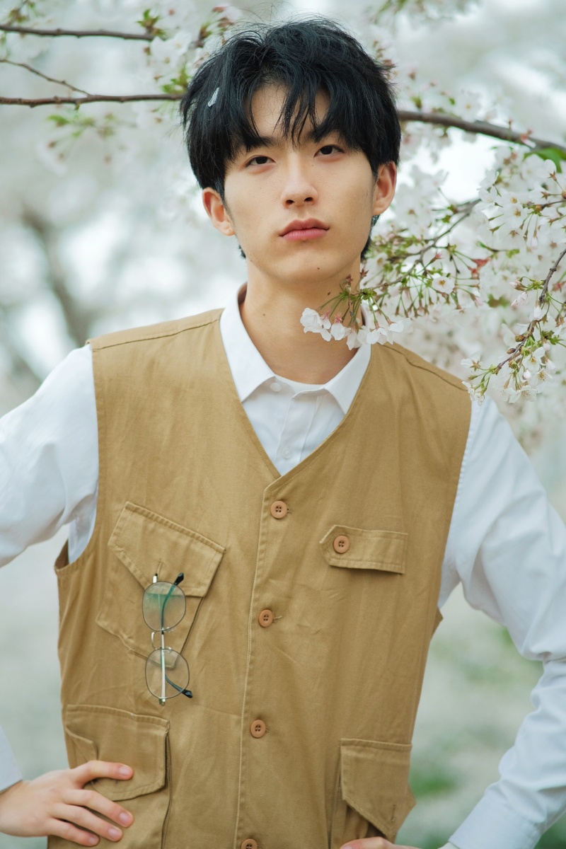 春日游杏花吹满头陌上谁家年少足风流出镜小阳同学摄影后期我