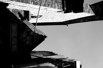 1930871