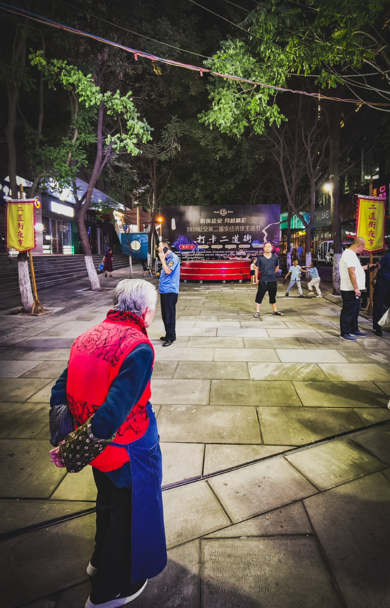 农村街溜子,街溜子华子,街溜子_大山谷图库