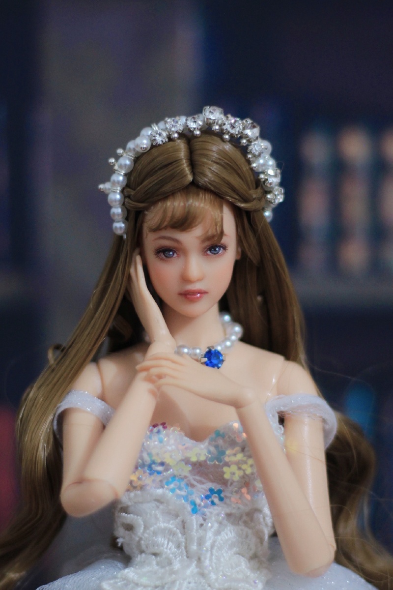 漂亮的人偶娃娃