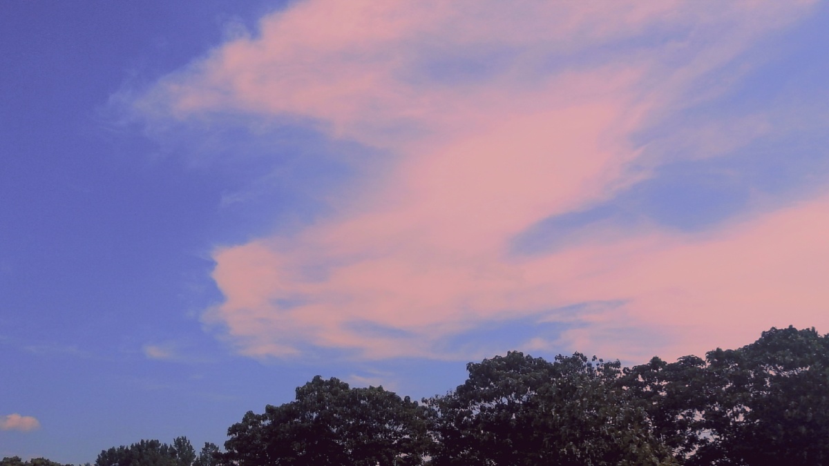 今日份的天空是温柔的颜色