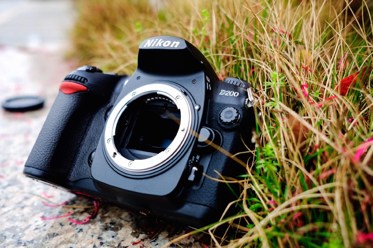闲鱼400包邮收的尼康d200