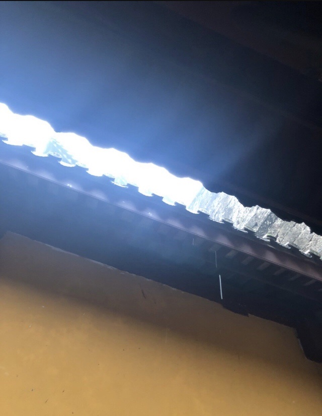 下雨天的屋檐