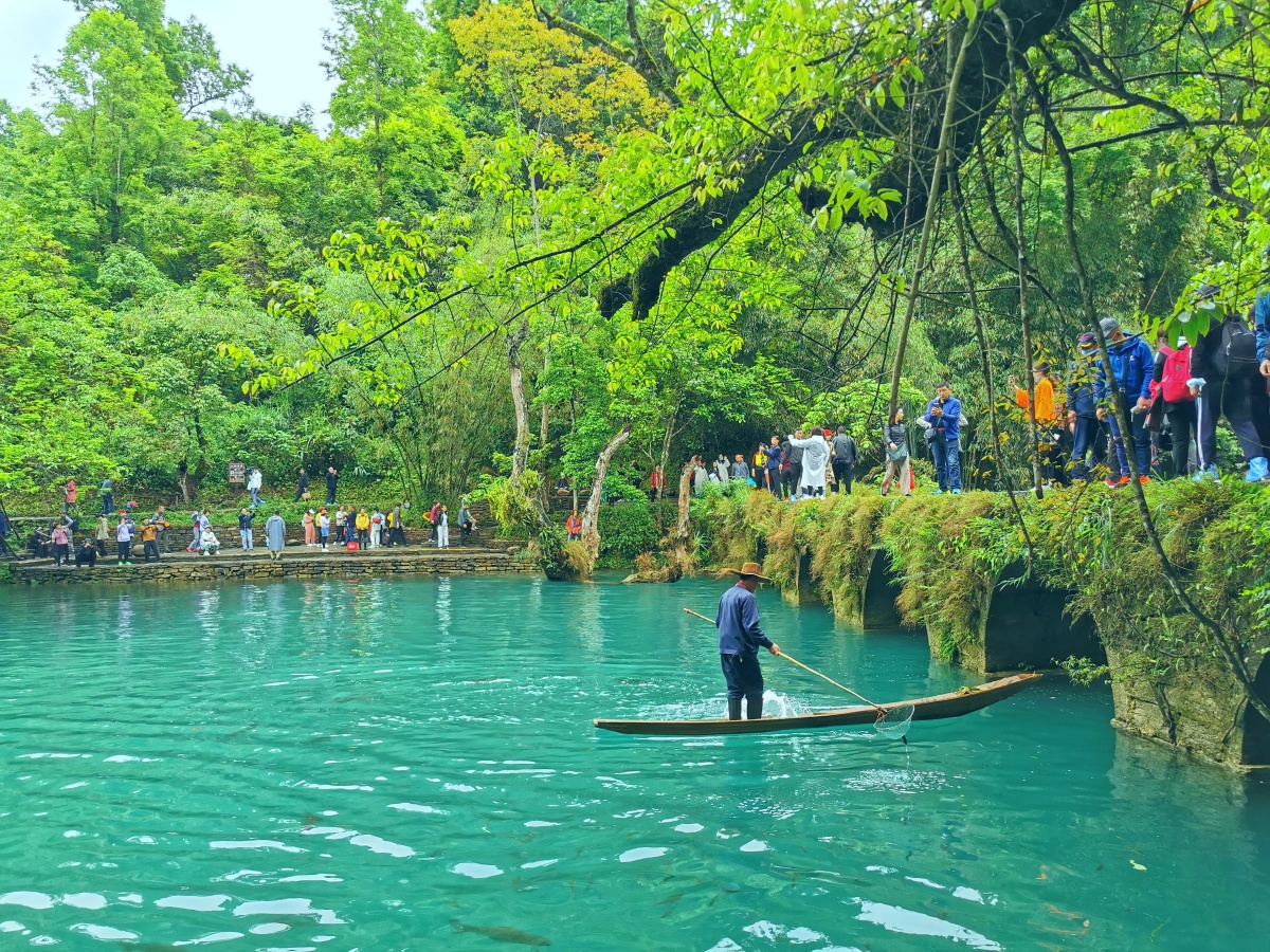 《贵州荔波小七孔》 小七孔景区,是国家级风景名胜区,于2007年成为