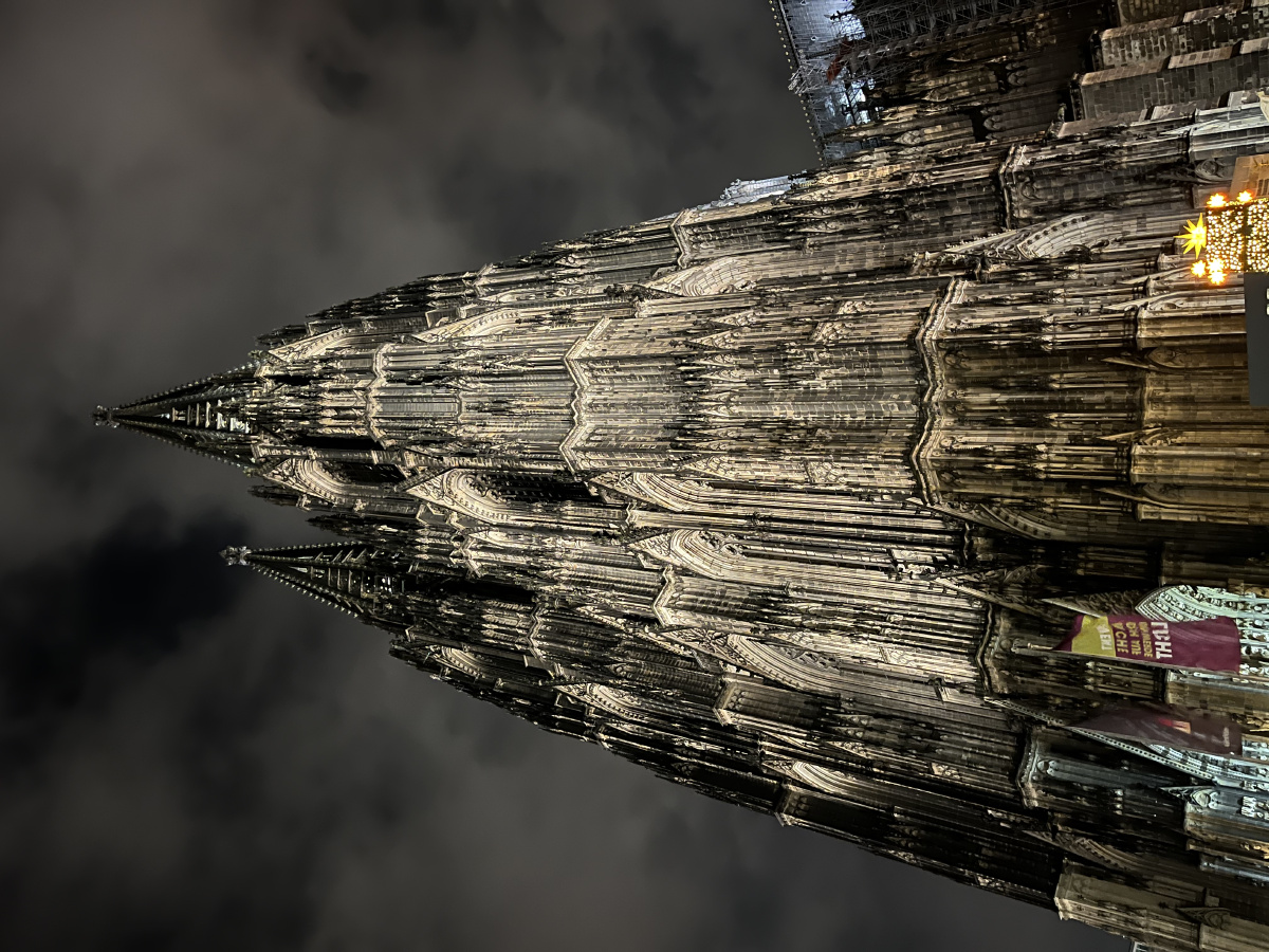 夜晚的科隆大教堂可惜天不好