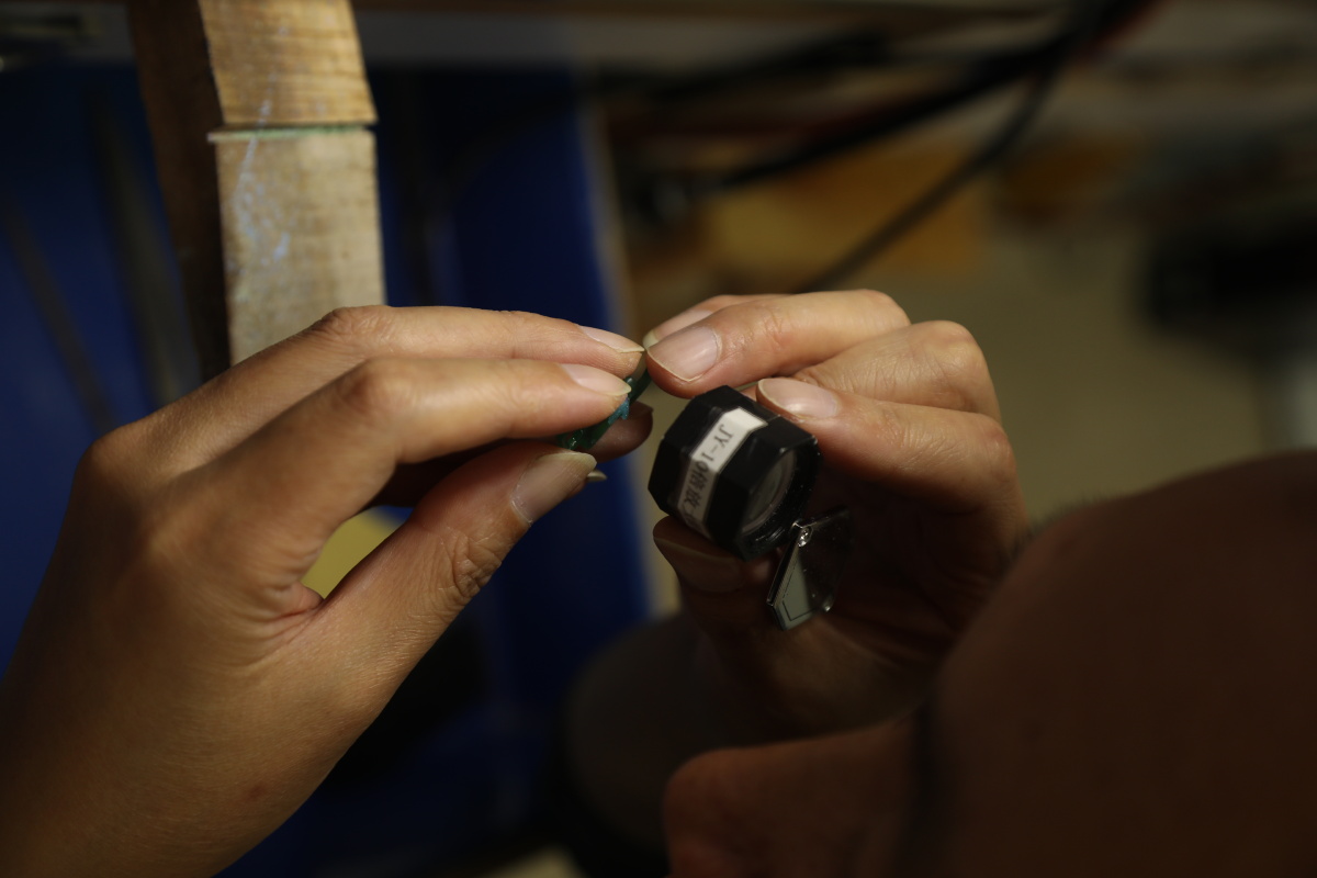 玉石鉴定抛光手艺人