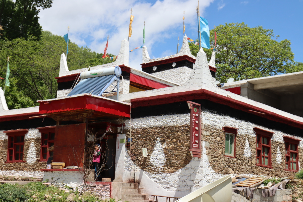 以下图具体位置信息是四川省甘孜藏族自治州丹巴县甲居藏寨旅游区