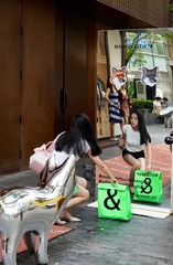 64AE8390-0A46-4C59-90DB-9AA1422AA459/L0/001
