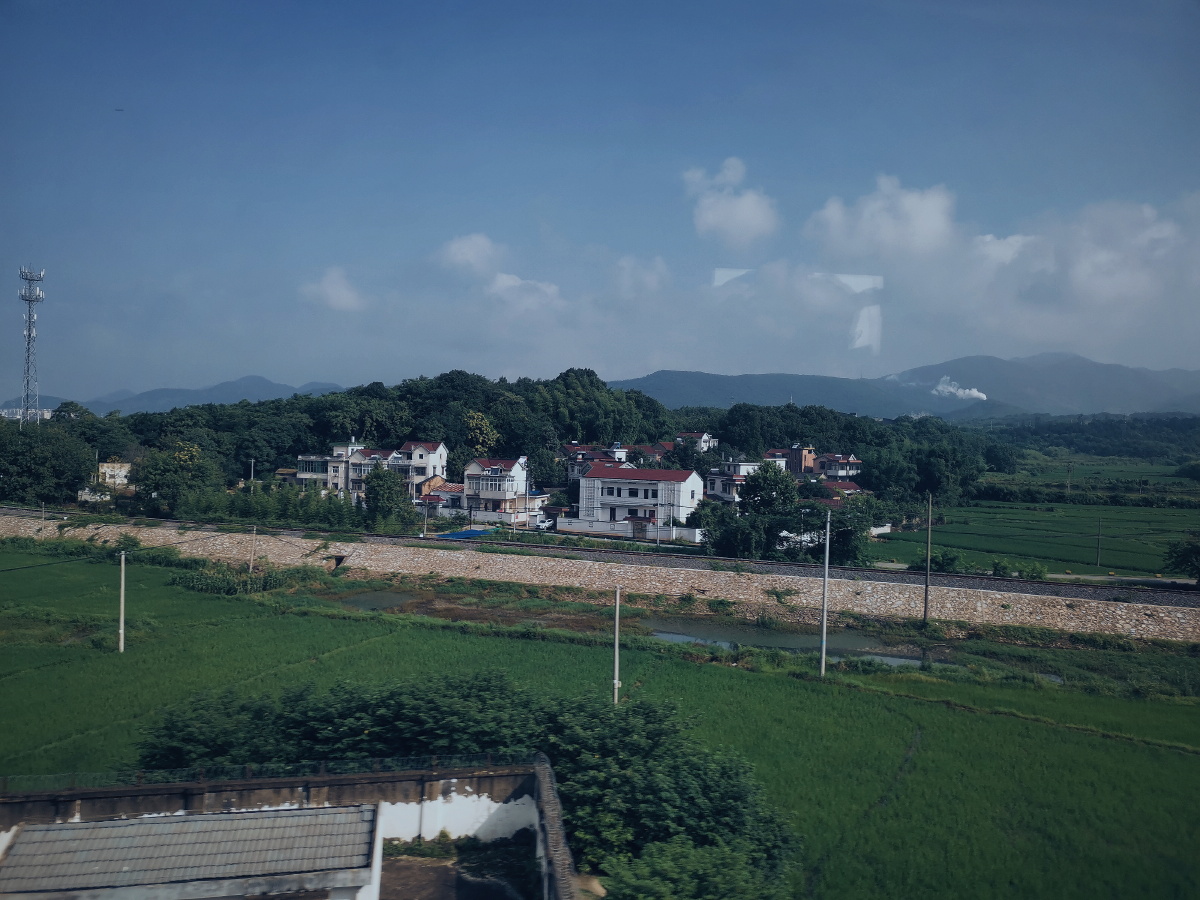 高铁外面的风景
