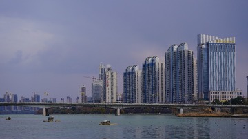 2694977