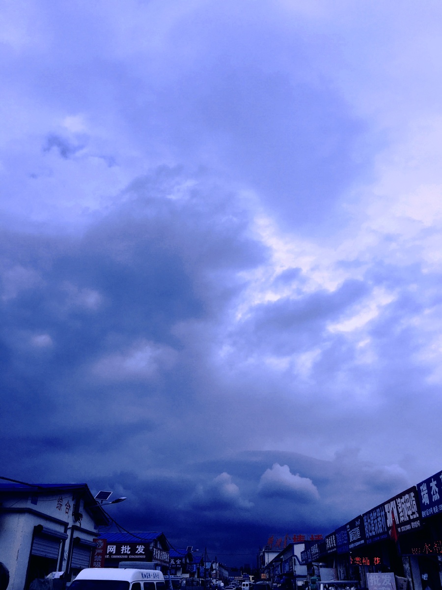 optional( - 夏天的晚风很温柔 - 图虫摄影网