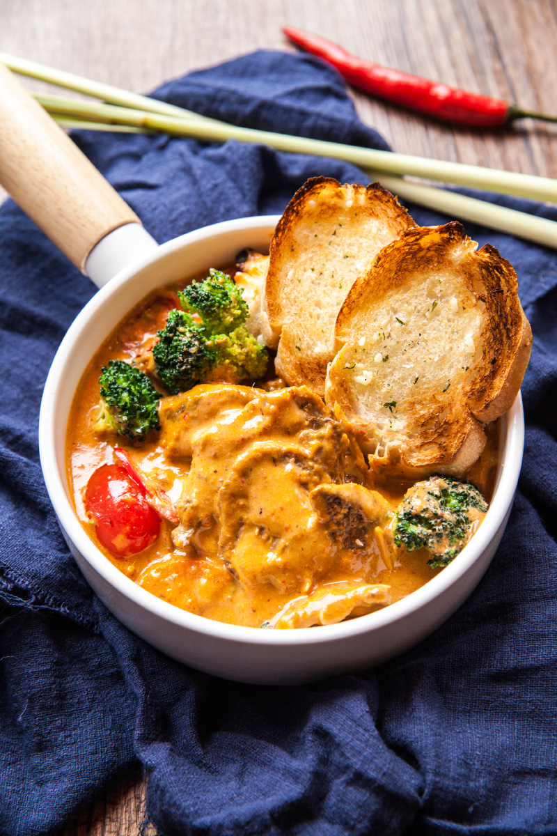 1/114红咖喱牛肉配法棍今日份美食随手拍食品美味的晚餐#餐#午餐#菜肴