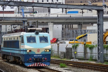 365746