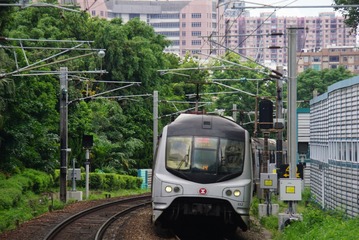 365753
