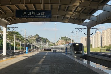 375403