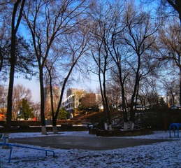 1850273
