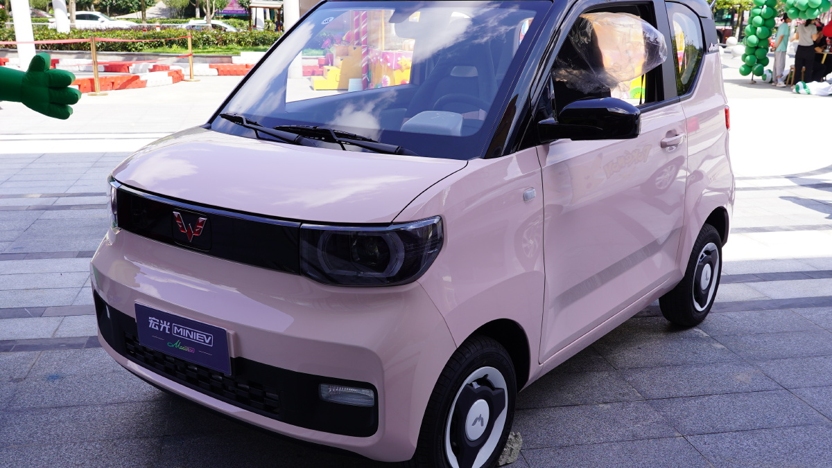 新款五菱宏光miniev外观内饰