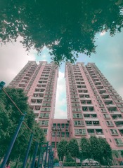 108305