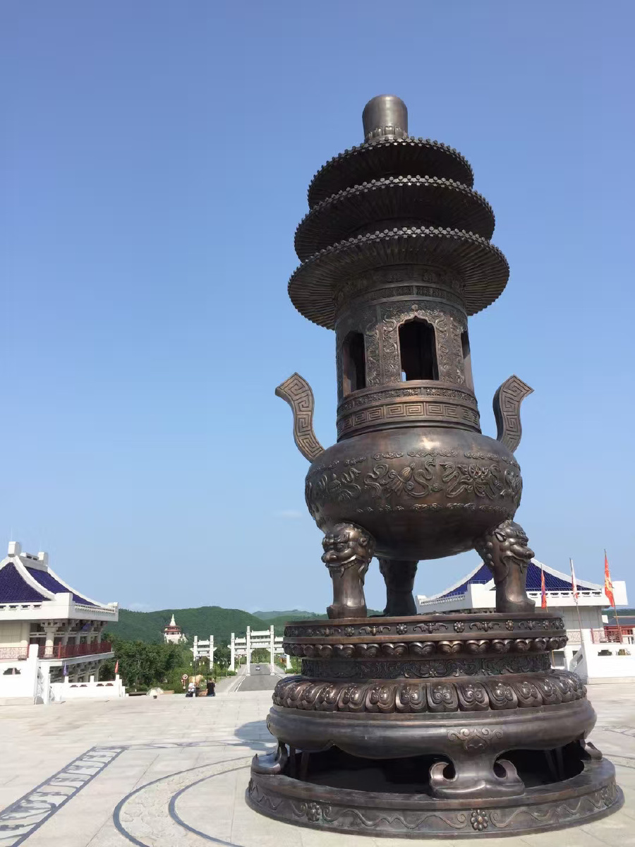 六鼎山"清祖祠"清朝十二帝座像