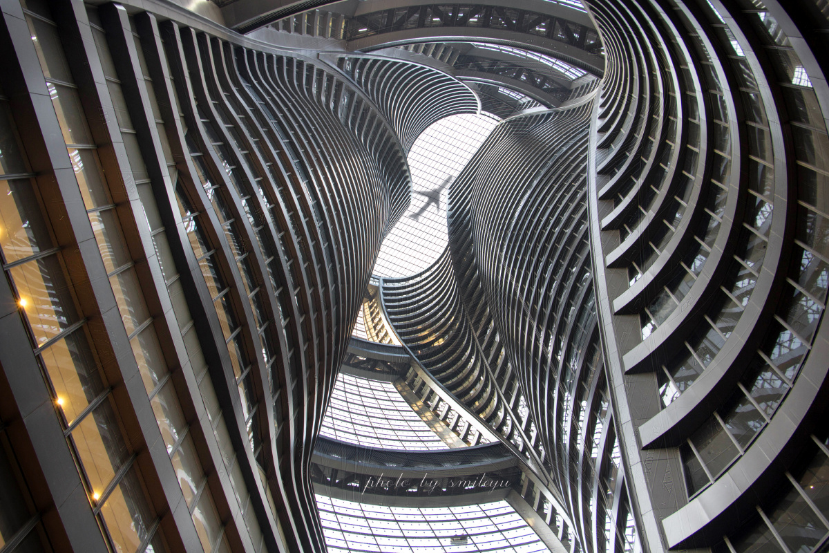 感受建筑的线条美京记丽泽soho