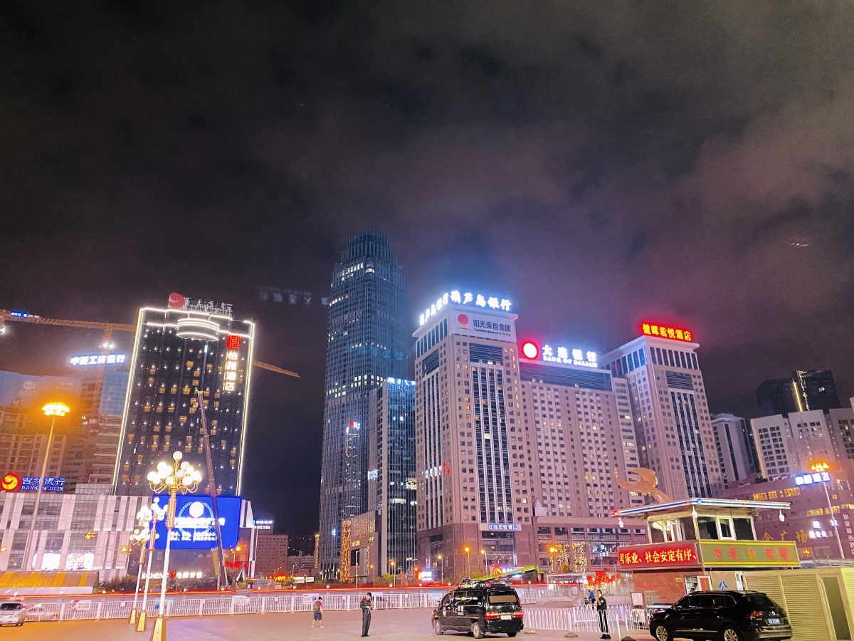 沈阳北站的晚上