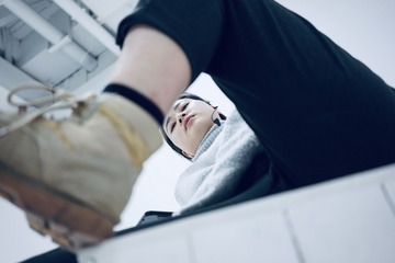 001