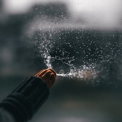 96833