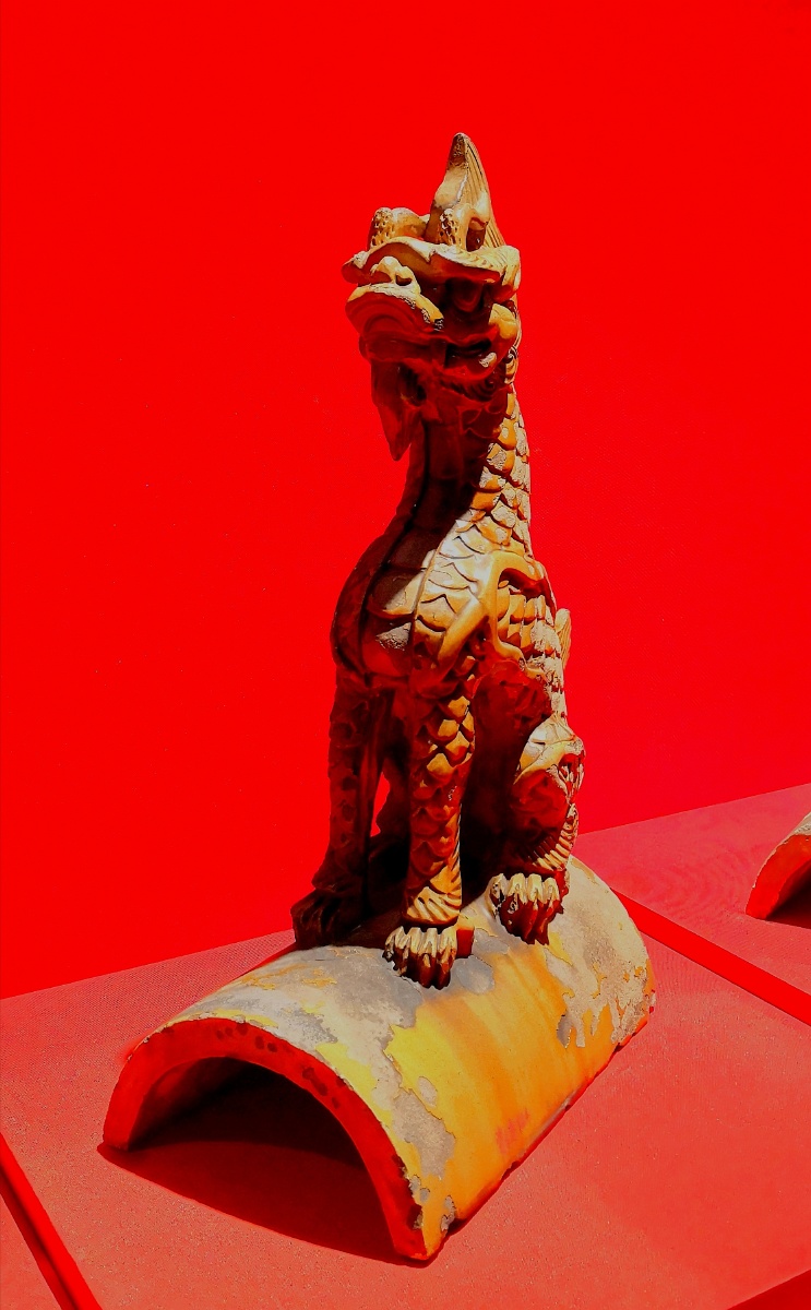 故宫屋脊十个小兽终于集齐了十个小兽分别是龙凤狮子天马海马狻猊狎鱼