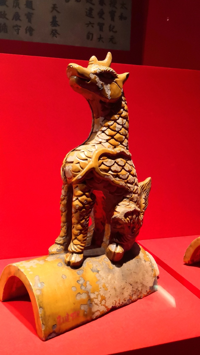 故宫屋脊十个小兽终于集齐了十个小兽分别是龙凤狮子天马海马狻猊狎鱼