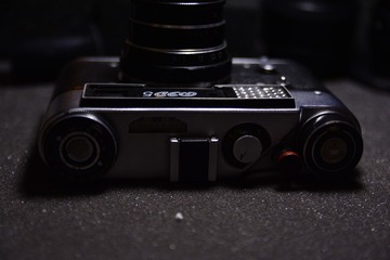 806989