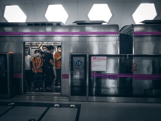 544104