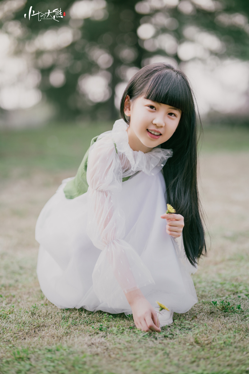 我有一个女儿名叫佳佳