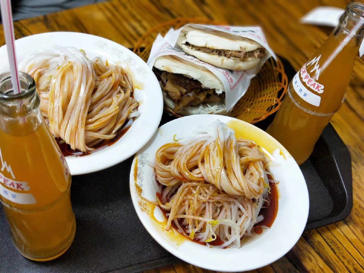 三件套凉皮肉夹馍冰峰