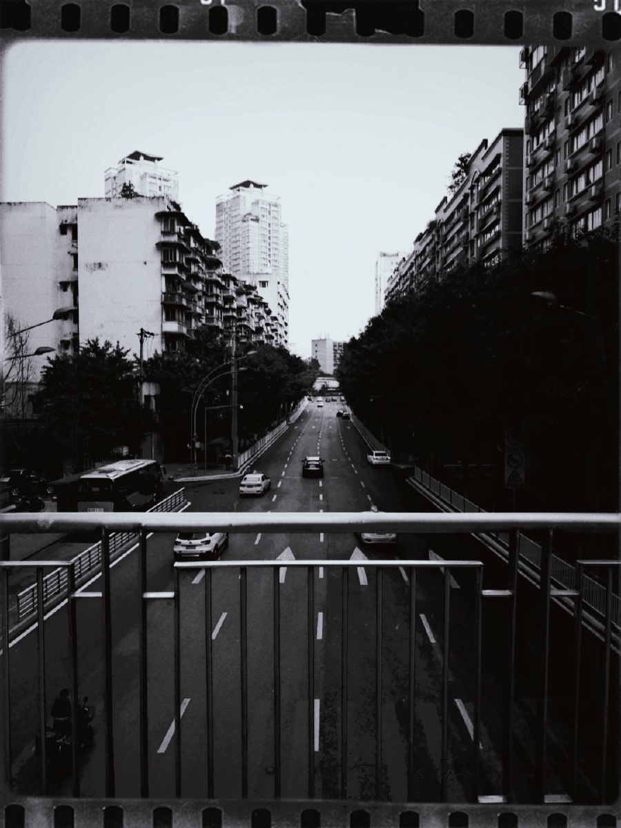 黑白色的照片更有年代感