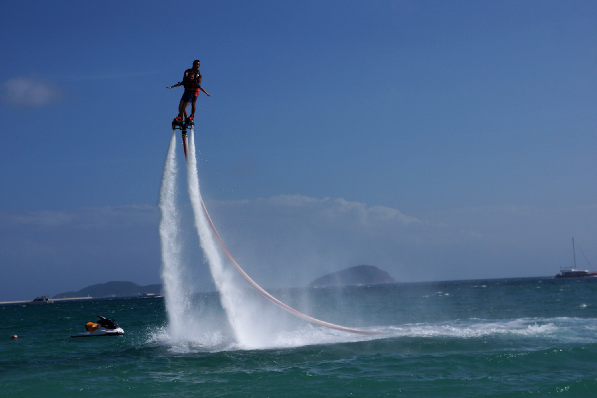 蛟龙出海摄于海南三亚